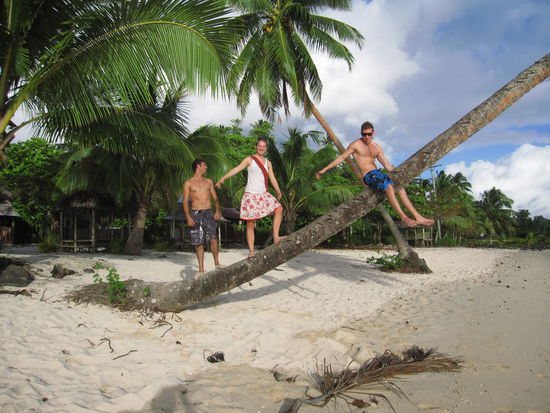 sieht ein wenig so aus als wären wir hier in einem Studio für professionelle Werbefotos, oder?
Aber nein, das hier ist am "Return to Paradise Beach"