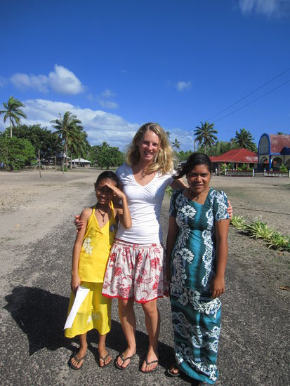 immer gut gekleidet geht es zur Kirche 
