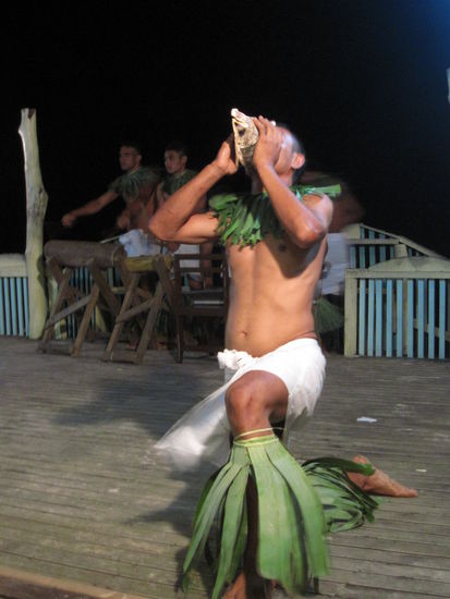 Island Night mit knackigen Samoanern...