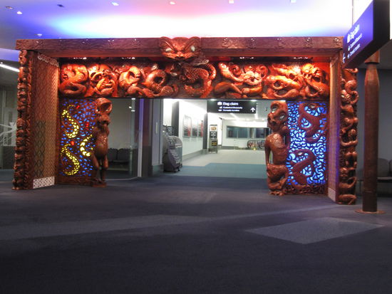 und ein letztes Mal "Tschüss Neuseeland, ich werde dich vermissen!" (Flughafen Auckland)