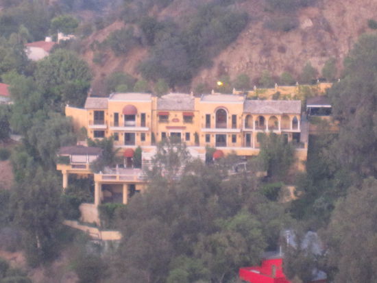 hier haben übrigens die "Germanys Top Models" gewohnt als sie in Hollywood waren (I. Staffel)