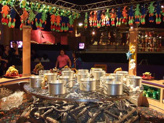 im Circus Circus: Chicken in a Pot... das lustigste Spiel aller Zeiten 