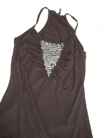 dazu passend: mein Weggeh-Disco-Top!Ja, es mag bei dem einen oder anderen jetzt ein Schmunzeln hervorrufen, Doch: man braucht mind. ein richtig schönes Oberteil, falls man eben abends mal richtig schön weggehen möchte.