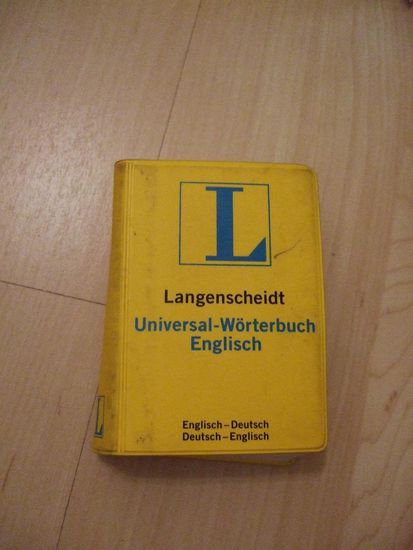 mein kleines Englisch-Wörterbuch, nicht oft benutzt, doch immer mal nützlich, um das ein oder andere noch unbekannte englische Wort nachzuschauen