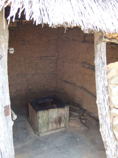 die Toilette im Bergdorf...sie hatte einen wunderschoenen Blick nach draussen
(ja, ich habe sie auch benutzt)