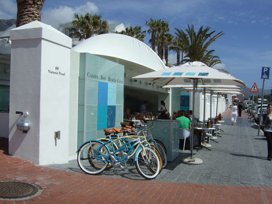 in dieser netten Bar in Camps Bay haben wir eine kleine Pause gemacht