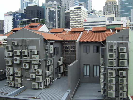 und ein nicht so schoener Blick auf Singapur