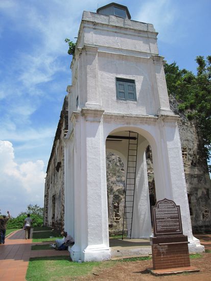 auf dem St. Pauls Hill...hier sieht man die Ruinen der St. Pauls Kirche