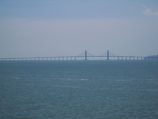 die lange Bruecke vom Festland nach Pulau Penang...wir haben lieber die Faehre genommen