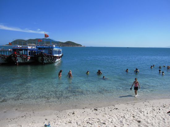 halt an einer der Inseln