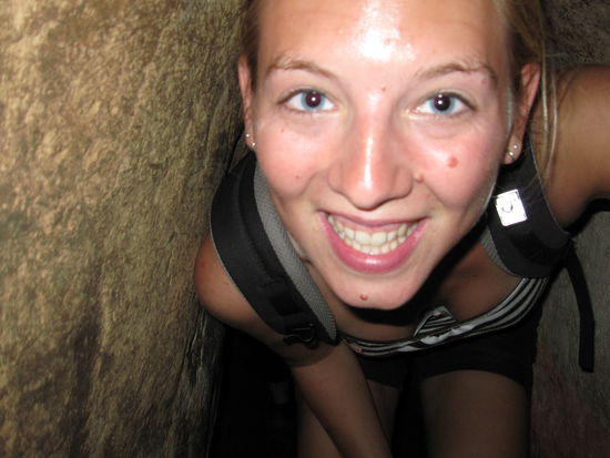 und hier habe ich versucht ein Selbstportrait zu machen...naja...war auf jeden Fall ziemlich eng 