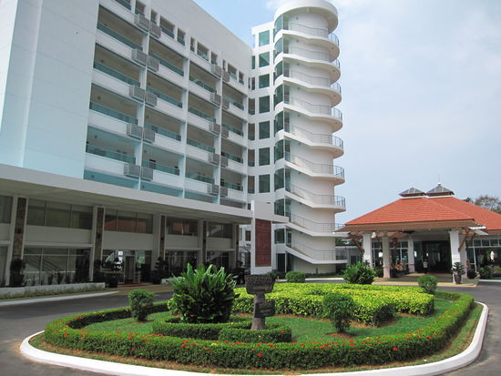 solche Nobelhotels gibt es auch in Sihanoukville