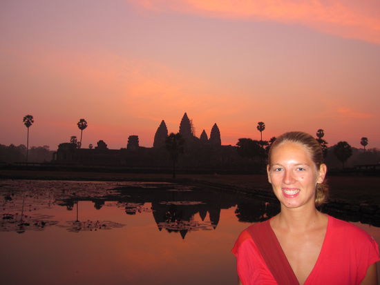 ich war auch wirklich da...sieht ein wenig so aus, als waere ich dort im Nachhinein vor eine Leinwand gesetzt worden, oder? Ist ein bisschen bloedes Foto, ich gebe es ja zu 