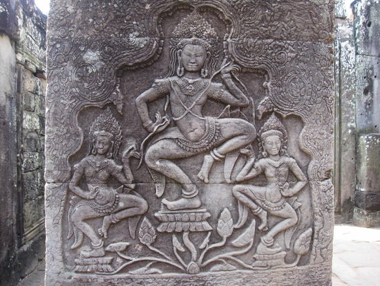 eine naehere Betrachtung der Tempel