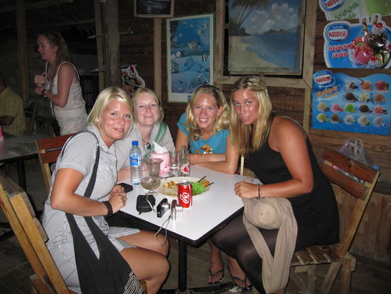 mit meinen Maedels auf Ko Chang