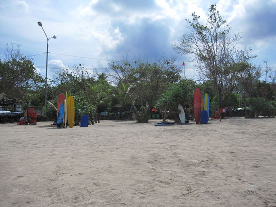 Surfbretter am Strand von Kuta