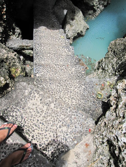 ob ich hier wohl wirklich heruntergehen soll?