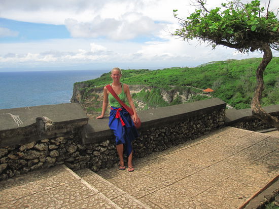 ich noch einmal ... seht ihr mein Tempeloutfit?