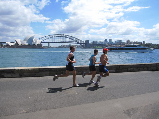 Lustige Australier...immer sportlich 