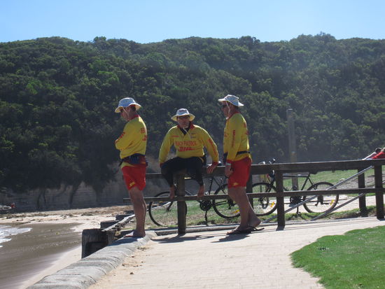 in Australien gibt es ueberall diese lustigen Lifeguards, ich musste hier echt lachen ueber die 