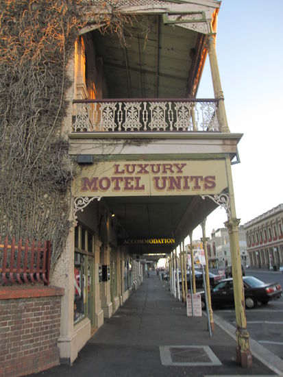 ein wenig, wie aus einem Film