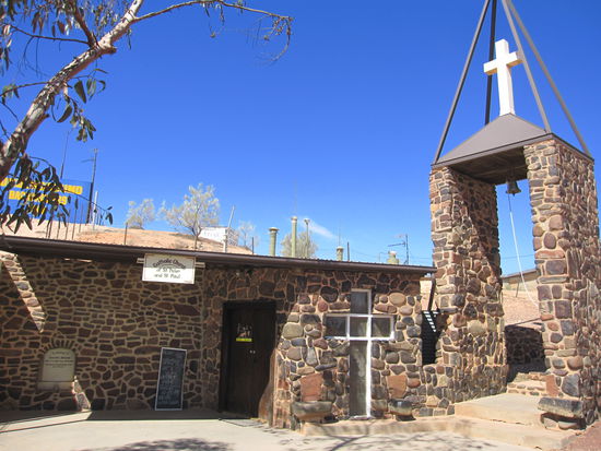 hier gibt es eine Untergrundkirche