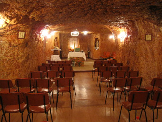 und so sah die Kirche von innen aus