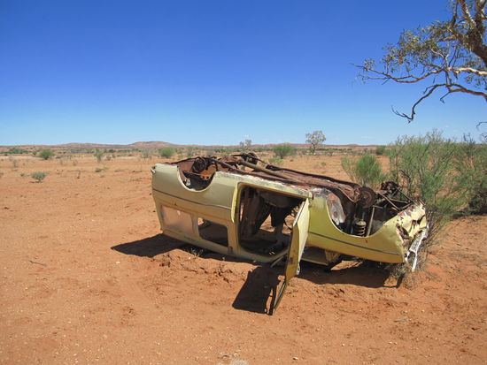 und schon wieder liegt hier ein Auto herum