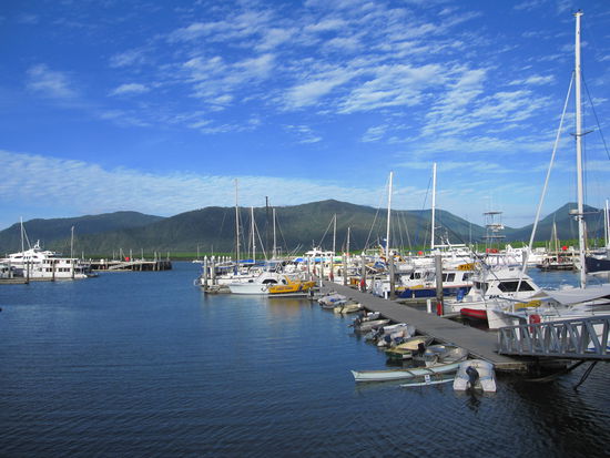 Hafen von Cairns I