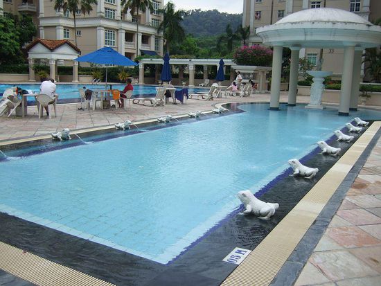 Pools mit besonderen Gegebenheiten.