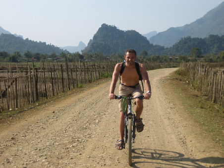 Umgebung Vang Vieng - Training fuer die Transalp