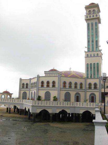 floating mosque, bissl schief erwischt und ohne float