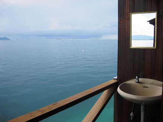 schon beim Zähneputzen Blick auf's Meer