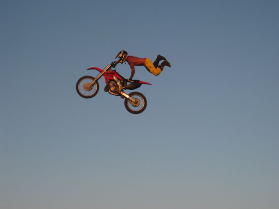 Motocross-demonstration at the Bowen-Show