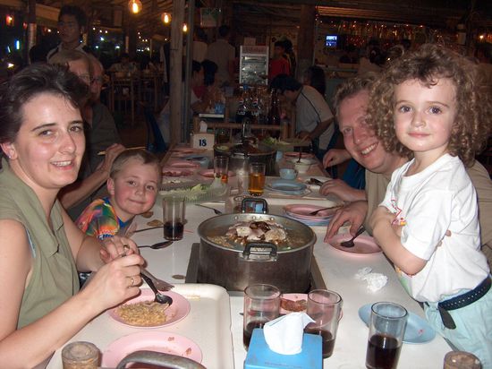 Ein richtiges Thailaendisches Essen... Tanja die Fotografien...