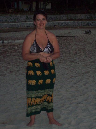 Trix kann auch am letzten Abend Strand noch lachen...