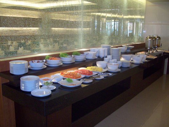 Früchte- und Müeslibuffet