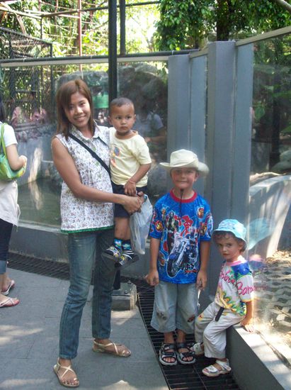 Wer von unseren Kindern ein Foto will, muss selber auch herhalten...