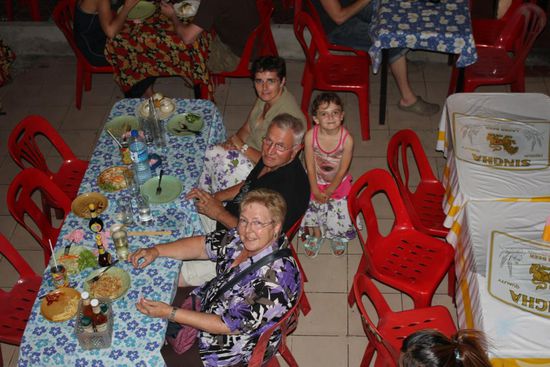Very good Food... Wohl das letzte mal, dass Grandmaman Nudeln mit Vegetabel genommen hat