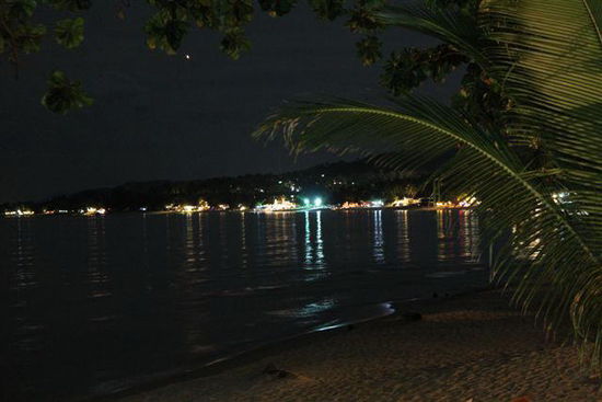 Aussicht von Aree's Bech Resort in der Nacht...