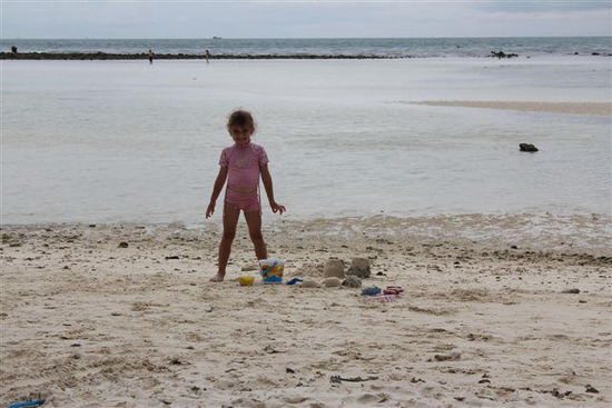 neuestes Hobby: Strandburgen bauen....