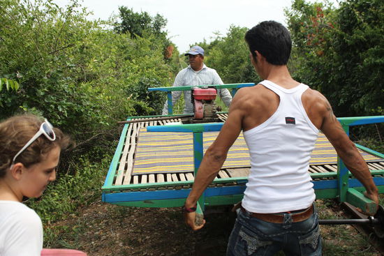 Dann wird einfach das Gefaehrt mit weniger drauf abgebaut....