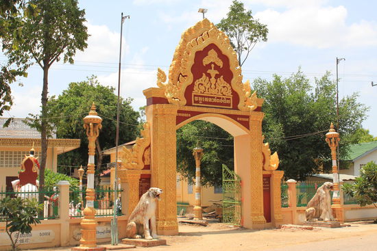 auf der anderen Flussseite....