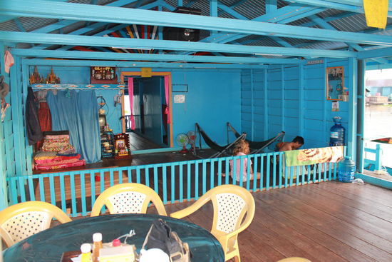 Wohn- Ess- und Schlafzimmer der Familie und Aufenthalstraum der Gäste