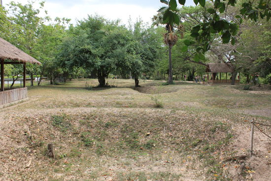 Die Massengräber....