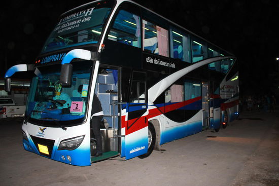 Unser Bus mit Schlafsitzen....