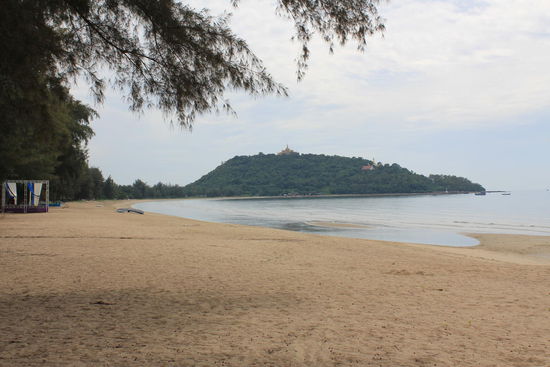 und in Richtung Norden... man beachte den Tempel auf dem Berg...