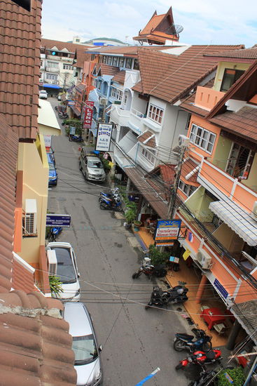 Die Aussicht von unserem Balkon..... es ist sehr ruhig in dieser Strasse, da auch kein Durchgangsverkehr...