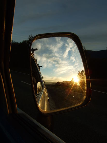 Mit der Abendsonne im Nacken gehts nach Nelson.