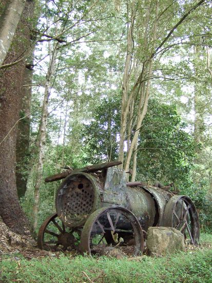Eine alte Dampfmaschiene, ein Relikt aus der Pionierzeit.